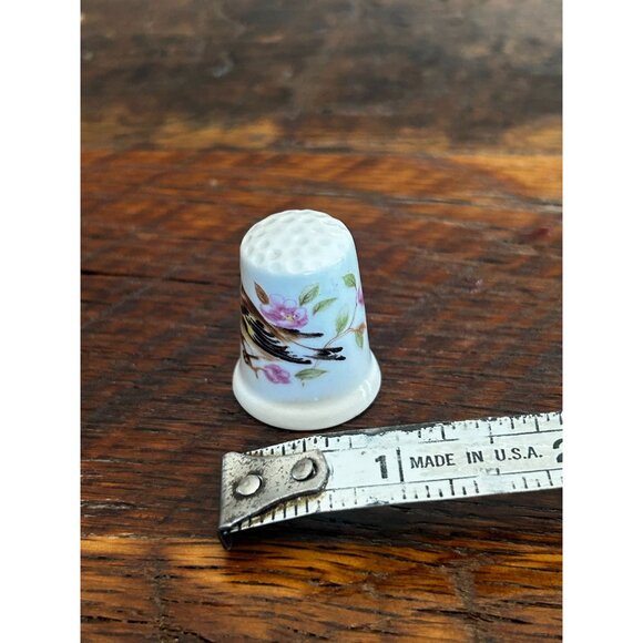 Goldfinch Bone China Decorative Thimble With Pink Floral Design For Collectors O - Picture 3 of 4